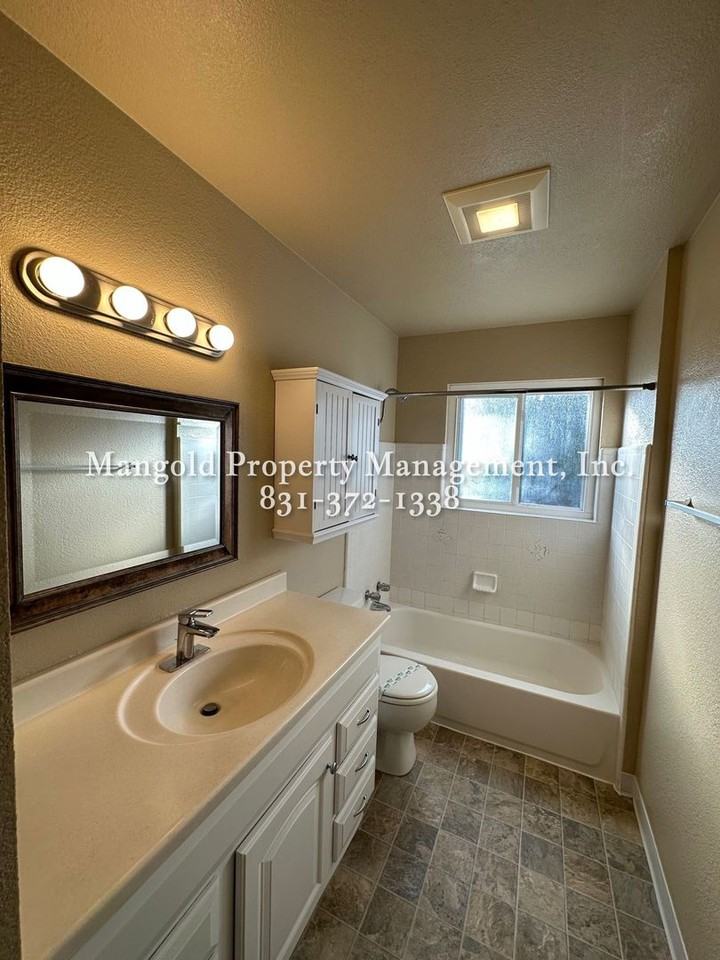 1126 Sunnyhill Ct - Photo 6 of 9