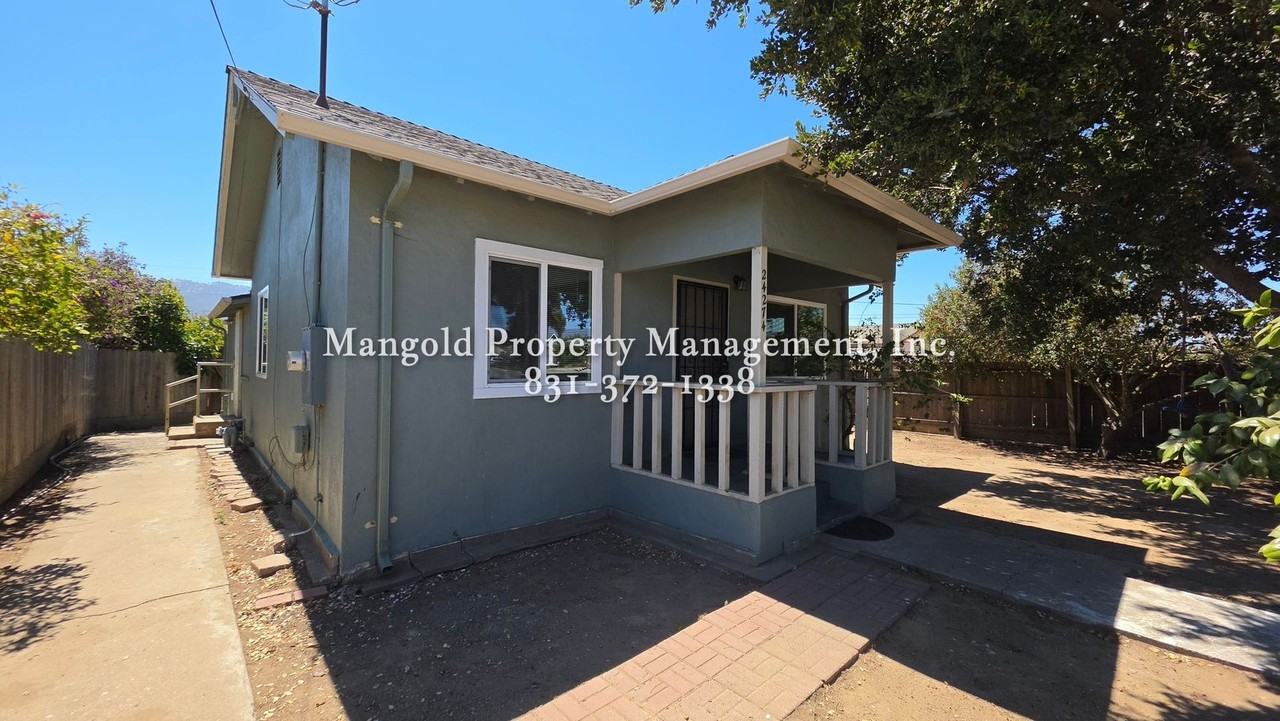 24274 Washington St - Photo 3 of 17