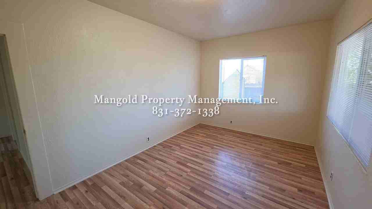 24274 Washington St - Photo 4 of 17