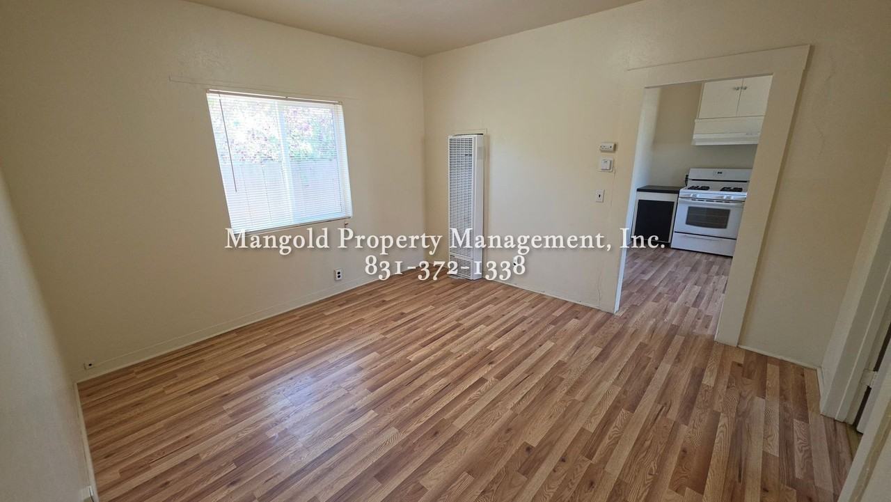 24274 Washington St - Photo 7 of 17