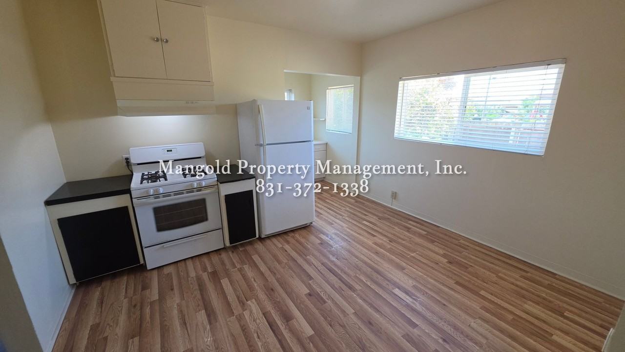 24274 Washington St - Photo 7 of 16