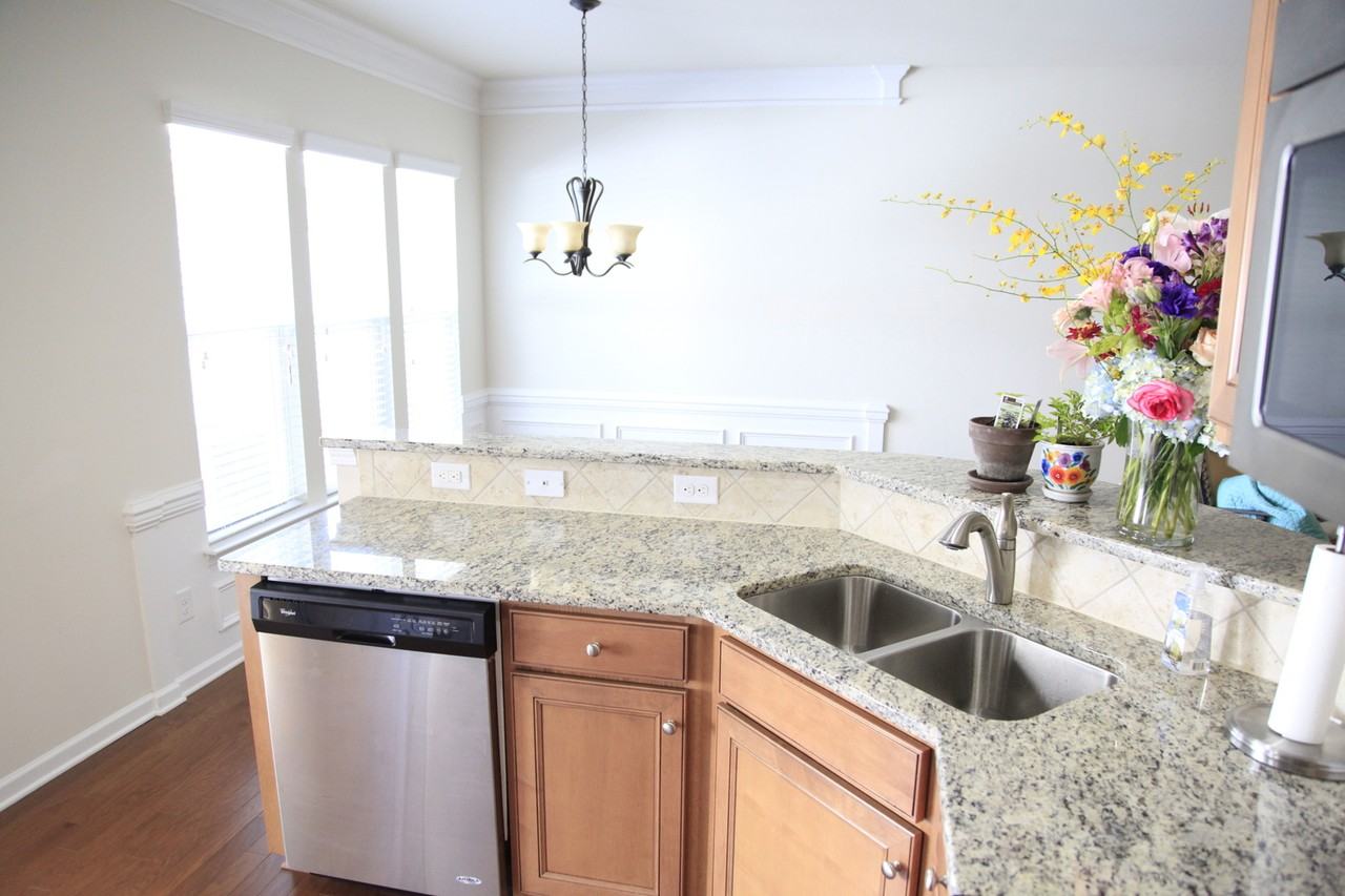 6441 Silver Star Ln - Photo 3 of 23