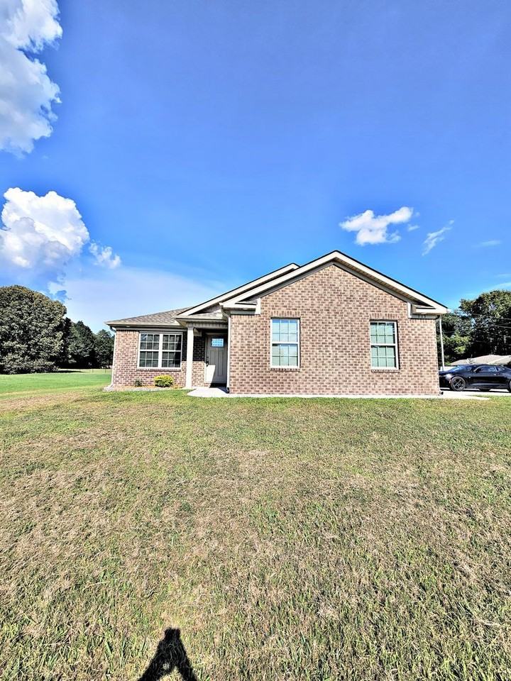 717 Ironwood Dr Sw - Photo 2 of 29