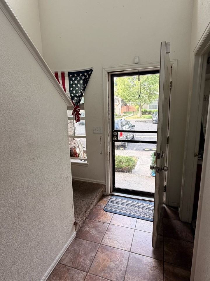 1295 S Zeno Cir #B - Photo 2 of 12