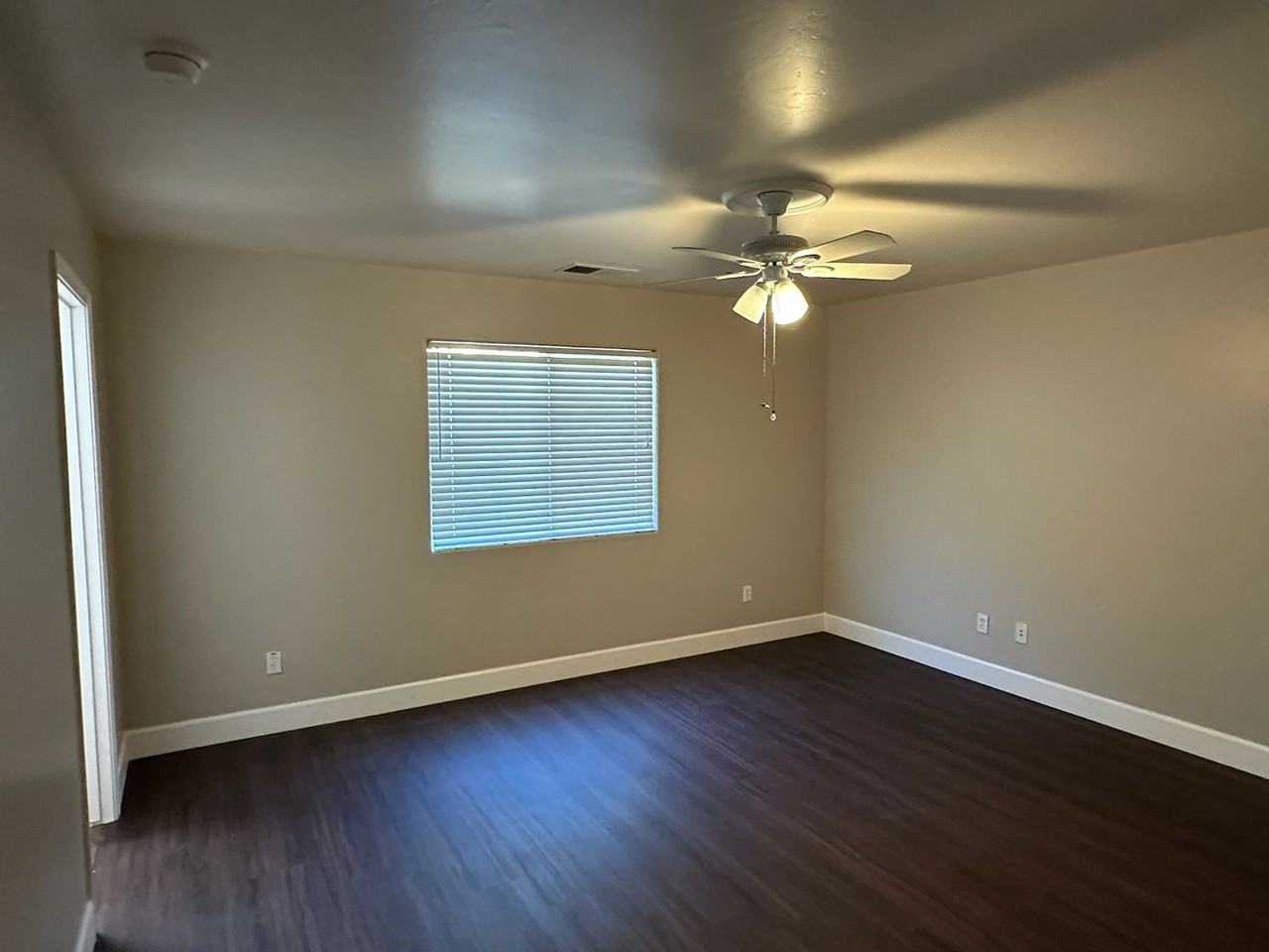 4117 S Crenshaw St - Photo 6 of 17