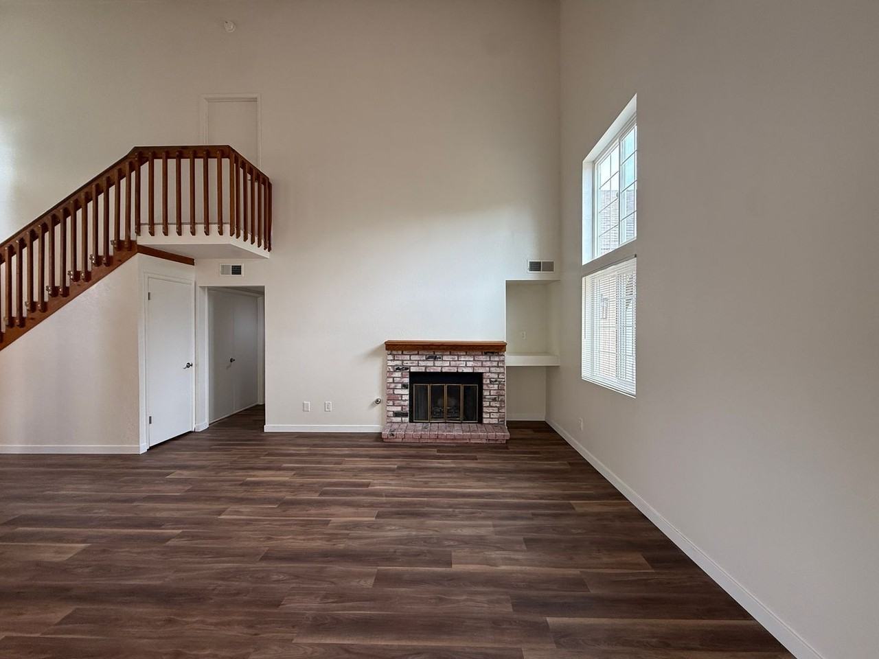 1422 Eagle Ct - Photo 5 of 50