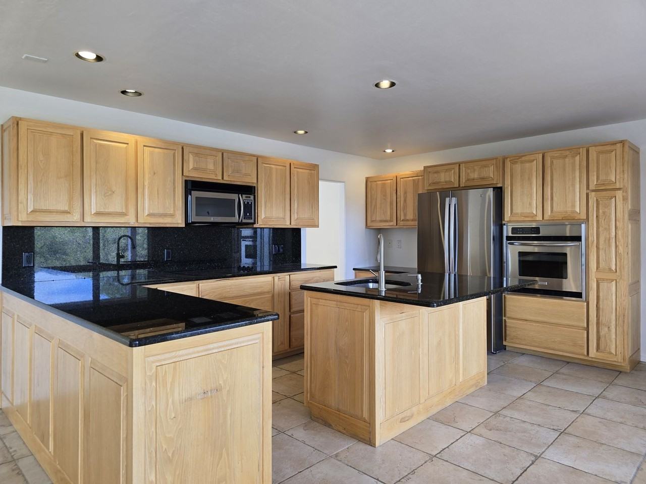 105 Michelle Dr - Photo 3 of 44