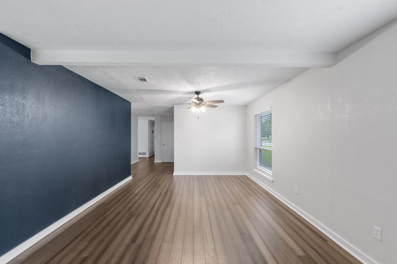 1222 Haines Dr - Photo 4 of 23