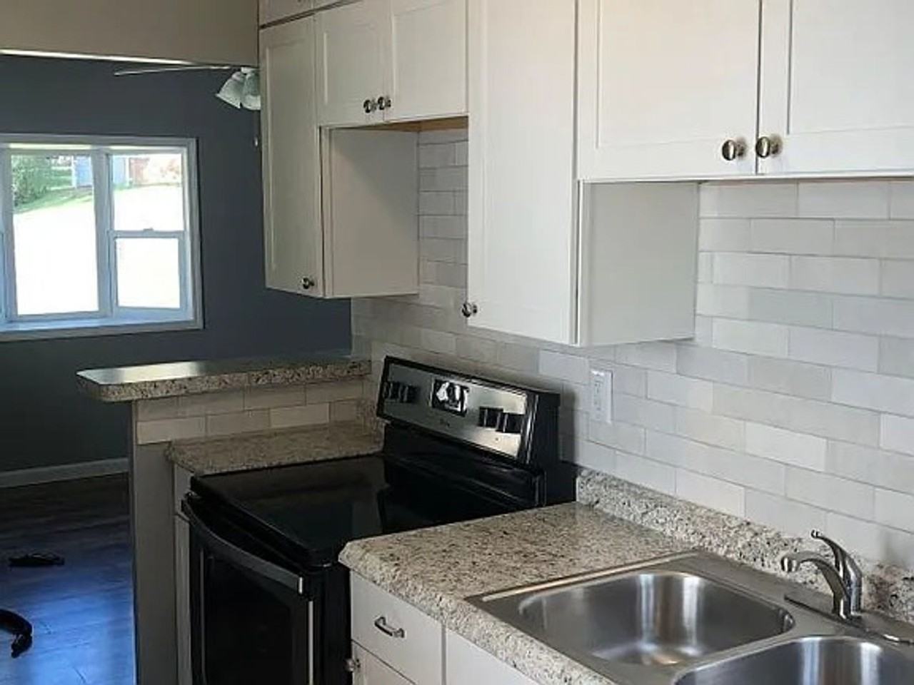 6615 Hamilton St - Photo 5 of 8
