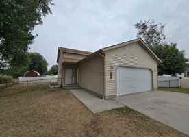 featured image of 1317 Mirror Lake Ln