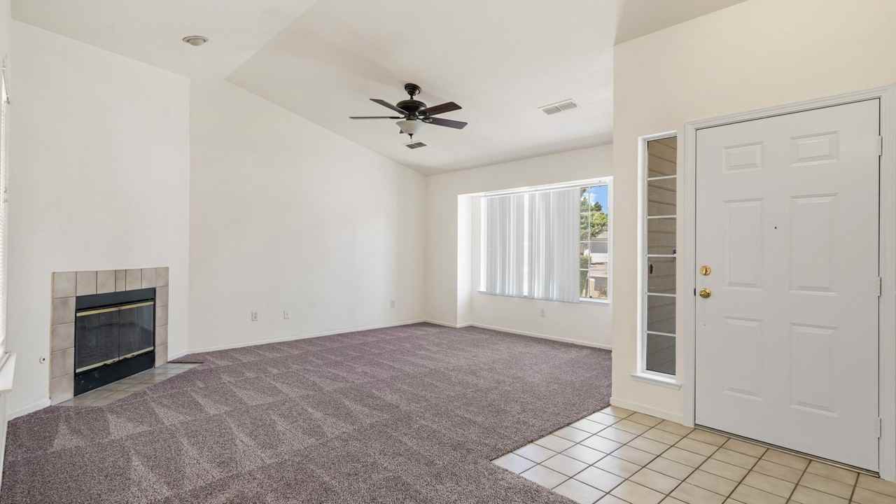 5710 Fox Creek Dr - Photo 3 of 18