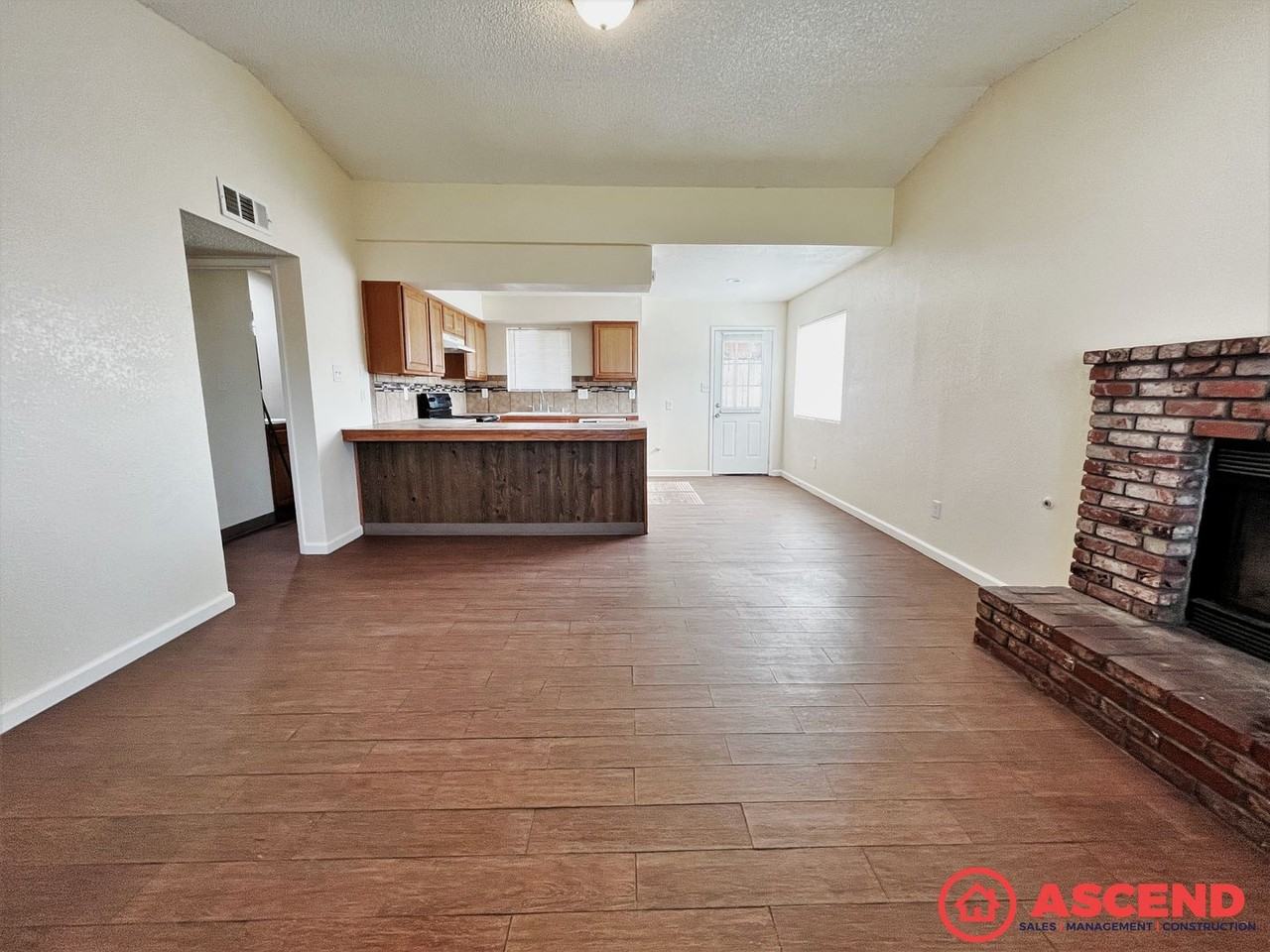 8516 Haupt Ave - Photo 2 of 11