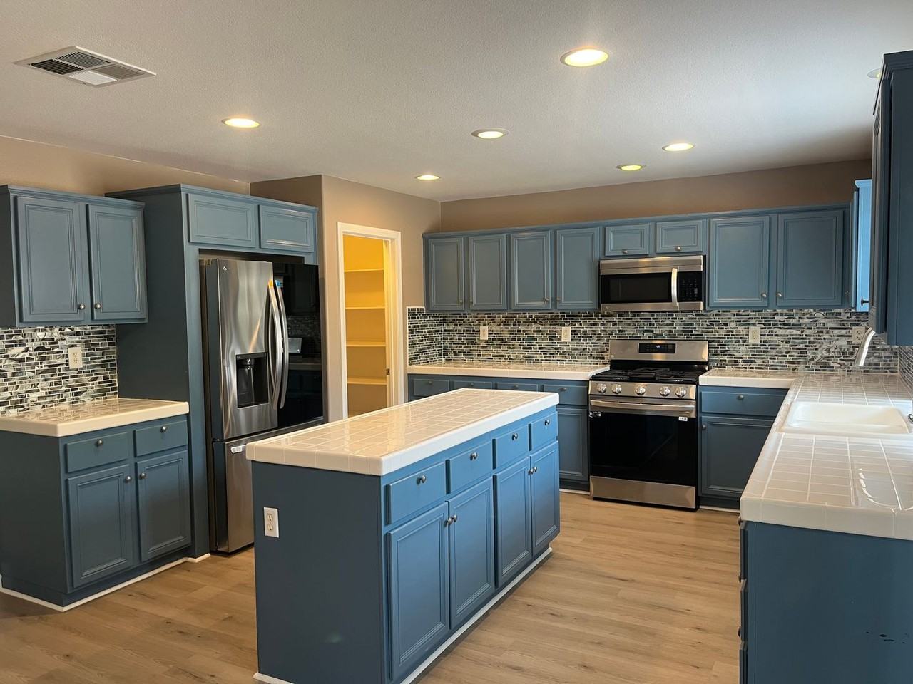 32180 Yosemite St - Photo 4 of 18