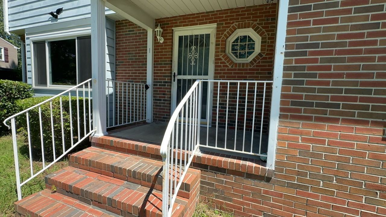 177 Sheppard Dr - Photo 2 of 3