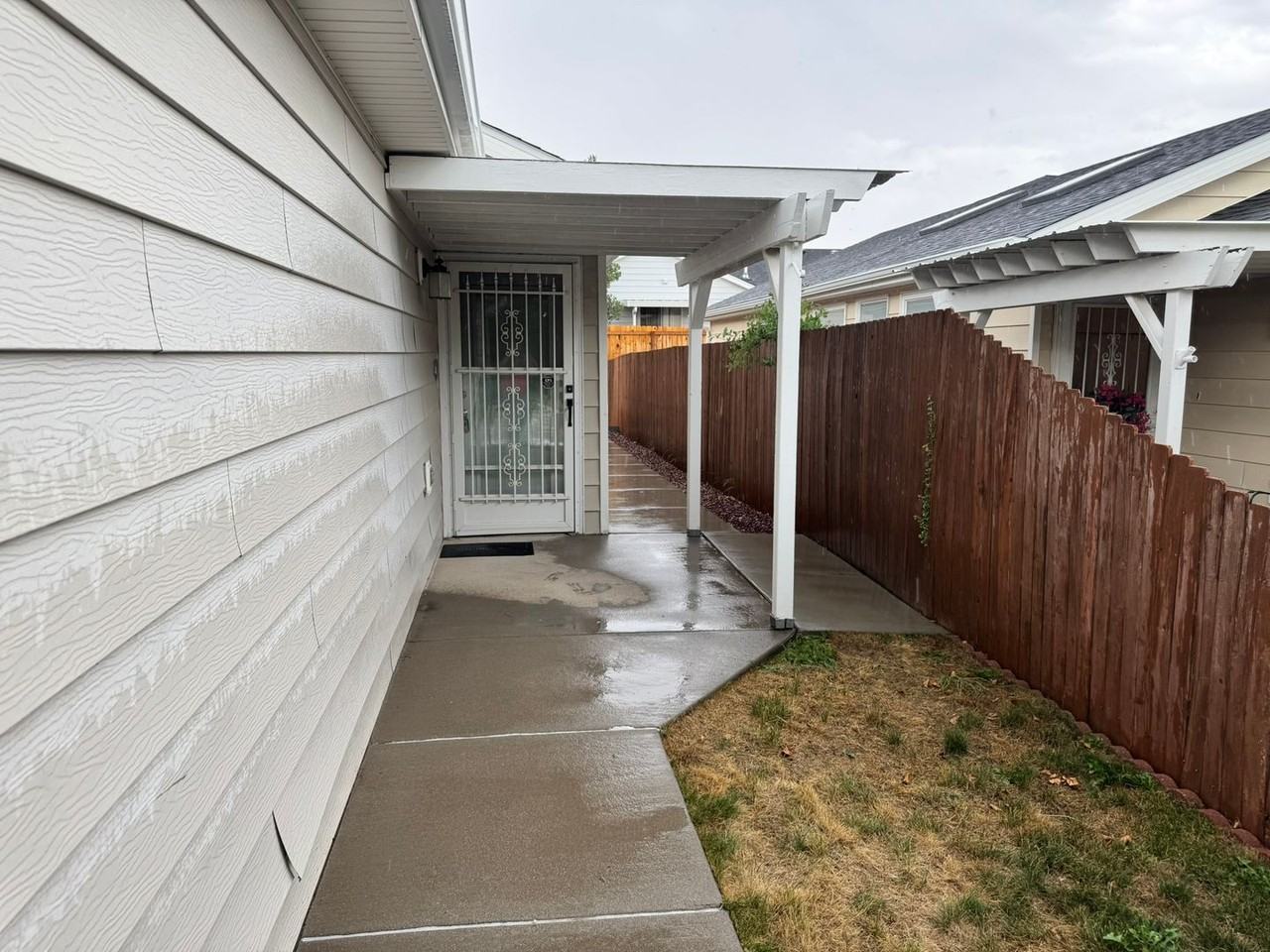 326 Appletree Ln - Photo 2 of 18