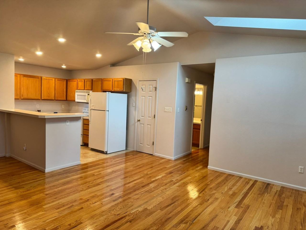 326 Appletree Ln - Photo 3 of 18