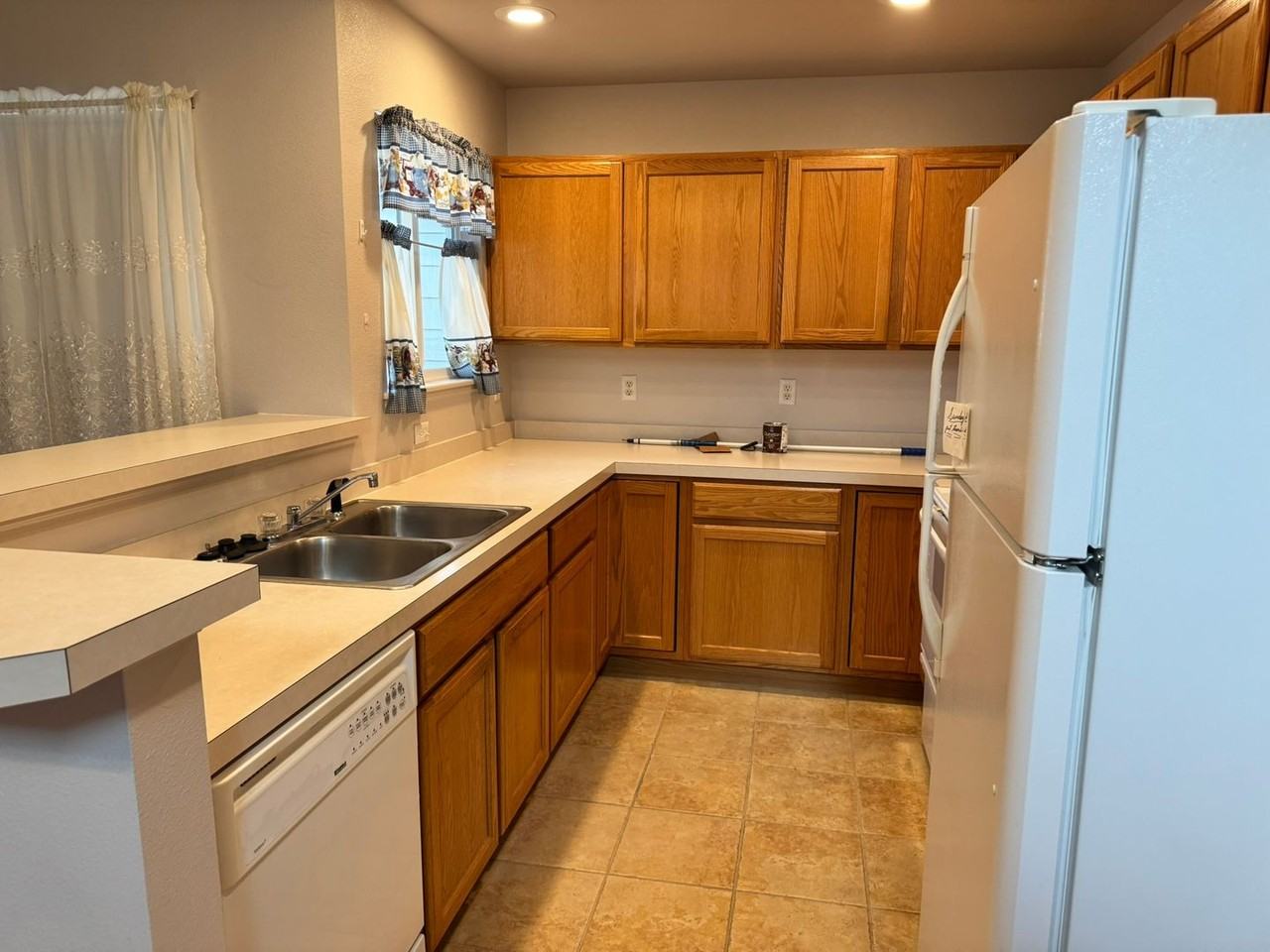 326 Appletree Ln - Photo 4 of 18
