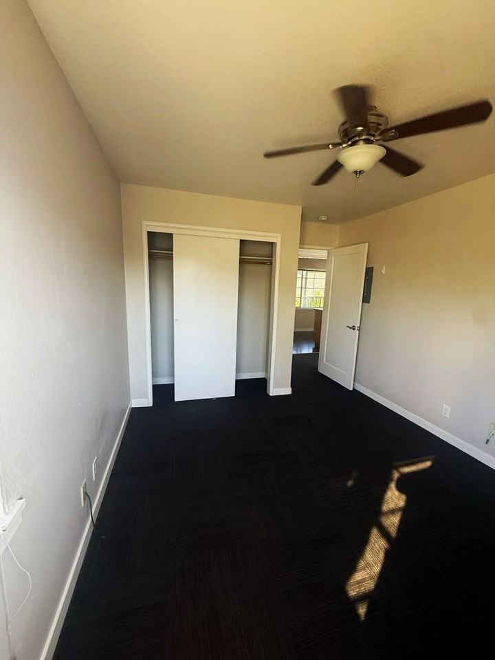 647 N San Pedro St - Photo 4 of 14