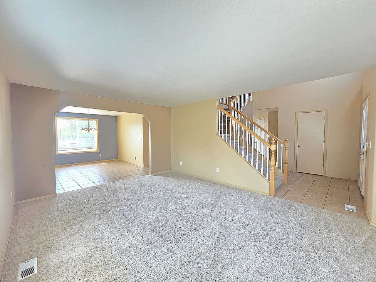 7008 S Lucas St - Photo 2 of 23