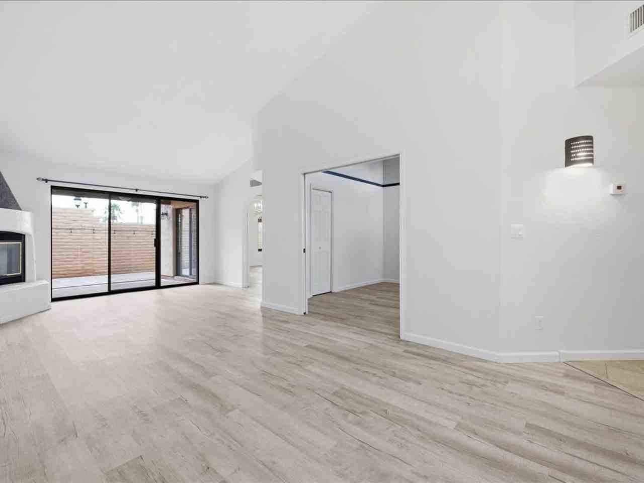 10111 N Spyglass Pl - Photo 6 of 27