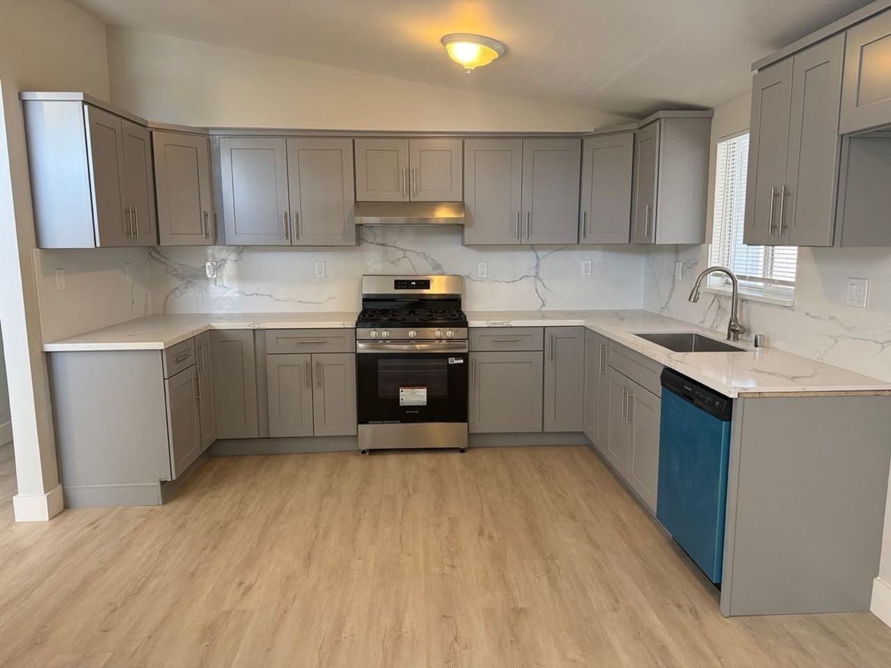 1849 Darwin Way - Photo 3 of 13