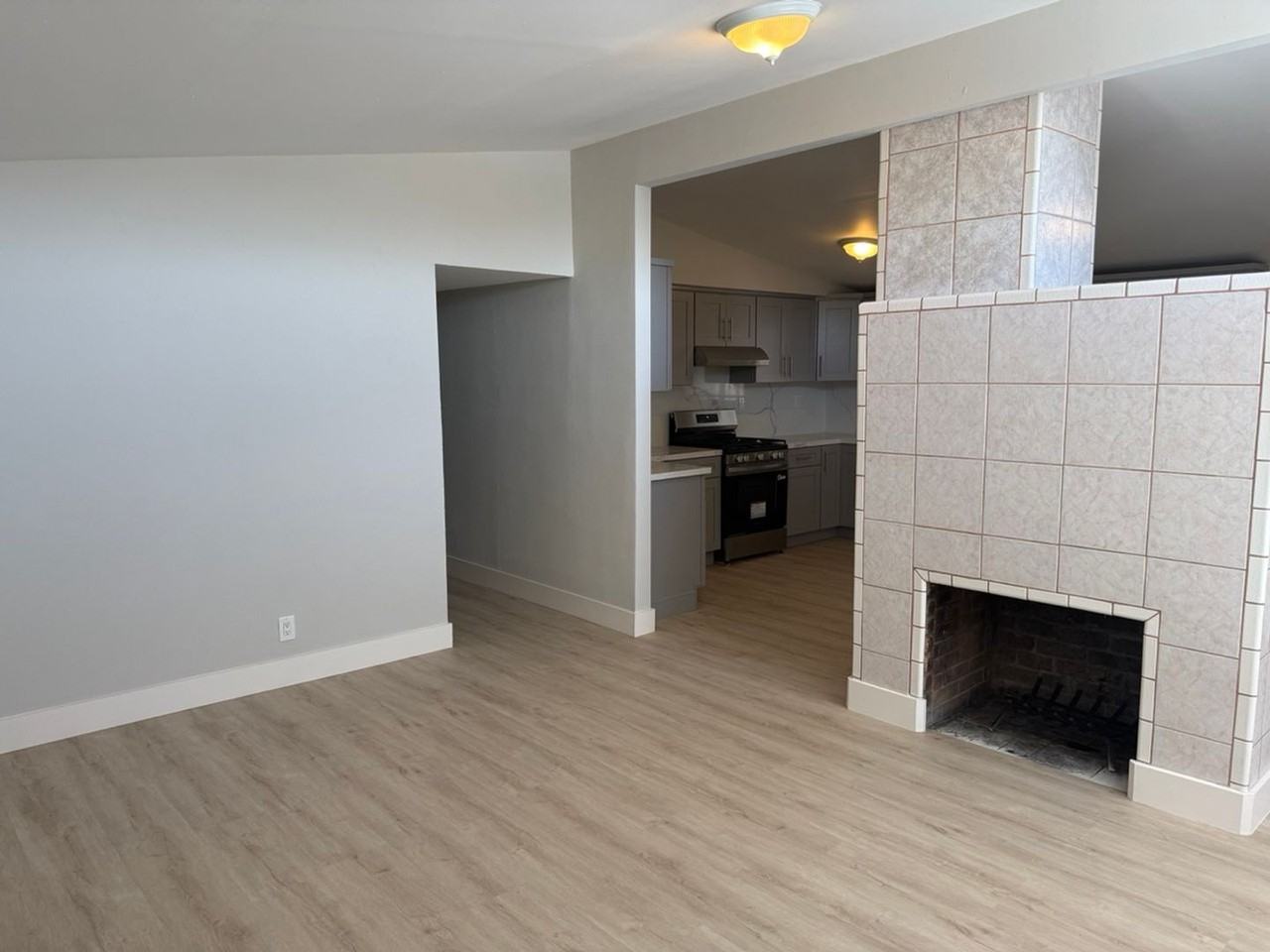 1849 Darwin Way - Photo 4 of 13