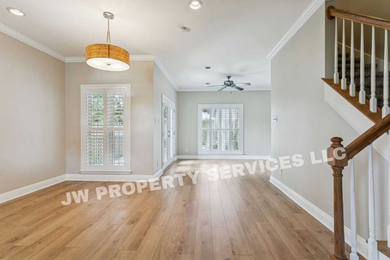 3412 White St - Photo 2 of 11
