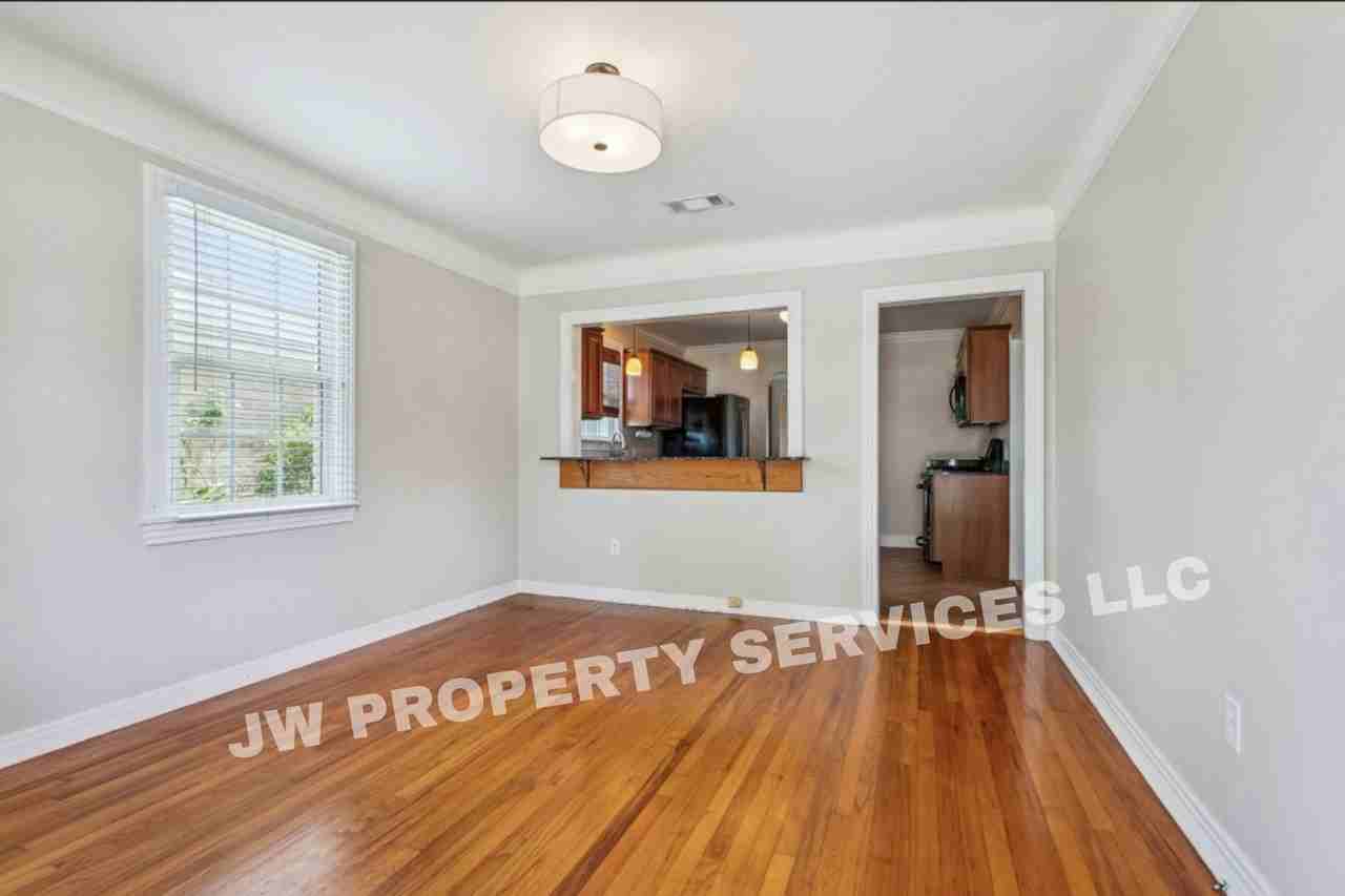 3412 White St - Photo 4 of 11