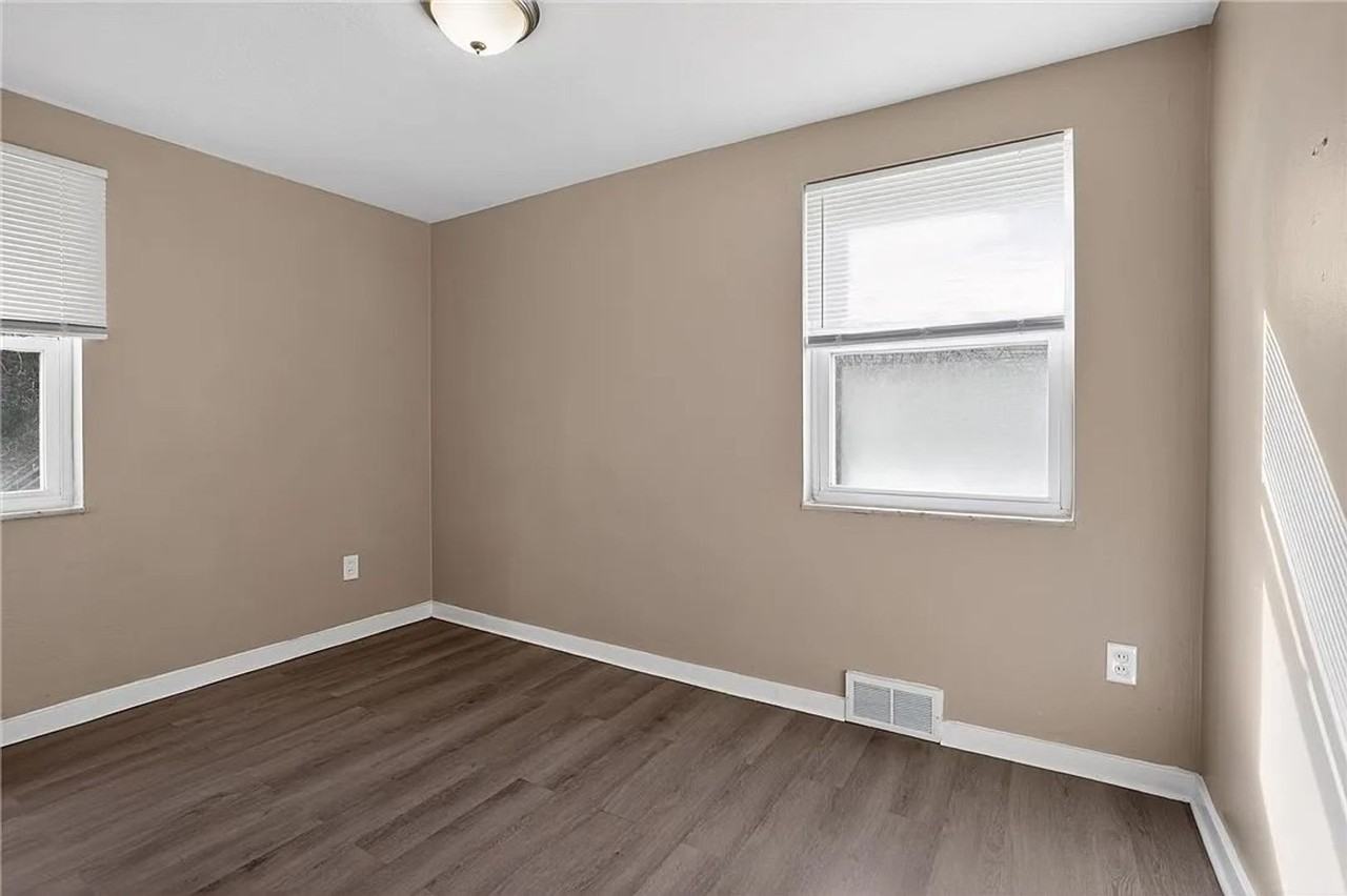 8030 Lincoln Rd - Photo 6 of 28