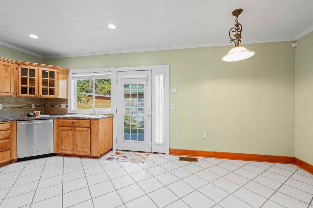 206 W Waverly Pl - Photo 5 of 48