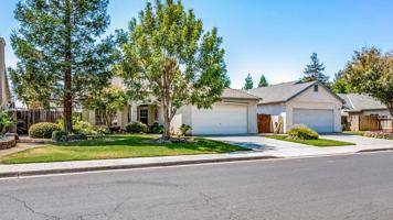 featured image of 352 W Kelly Ave