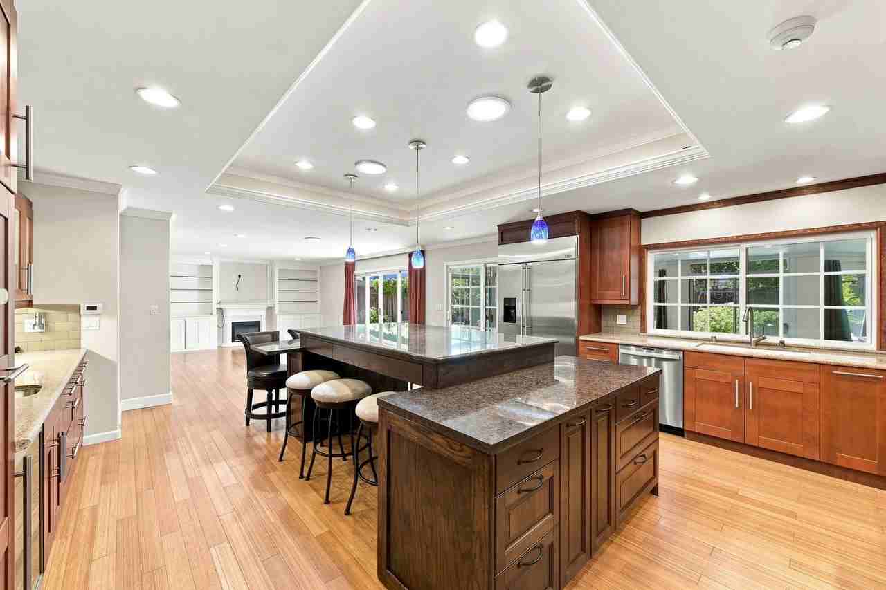 12445 Green Meadow Ln - Photo 5 of 35