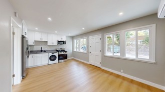 869 N Madison Ave - Photo 1 of 1