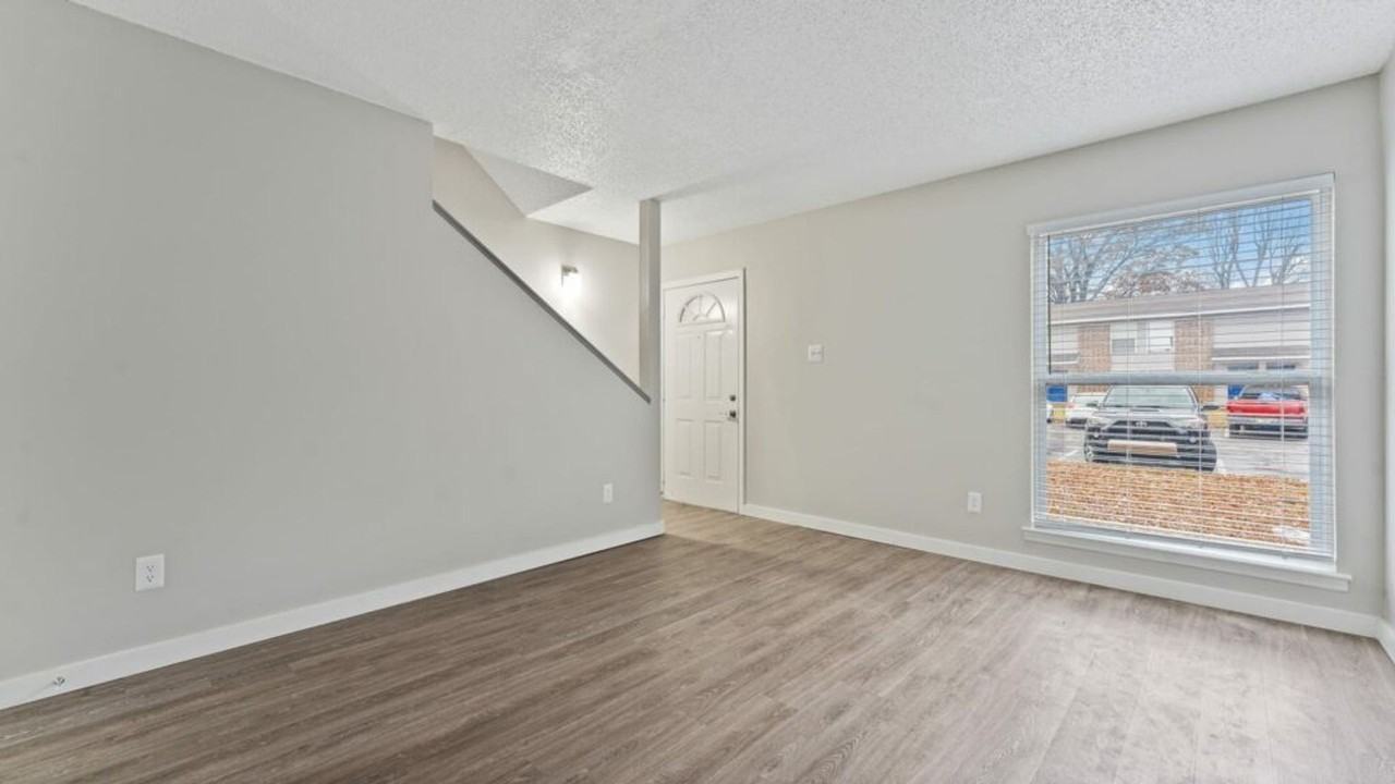 The Avenue Apartments - Photo 2 of 11