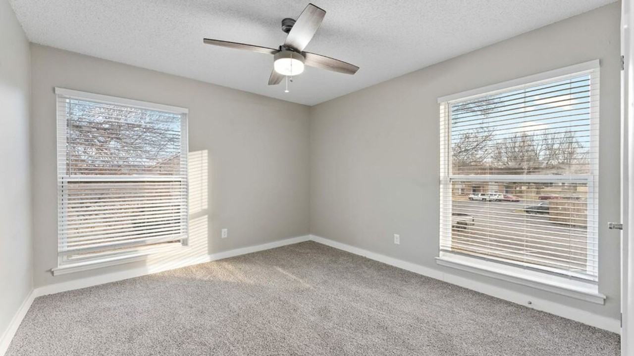 The Avenue Apartments - Photo 4 of 11