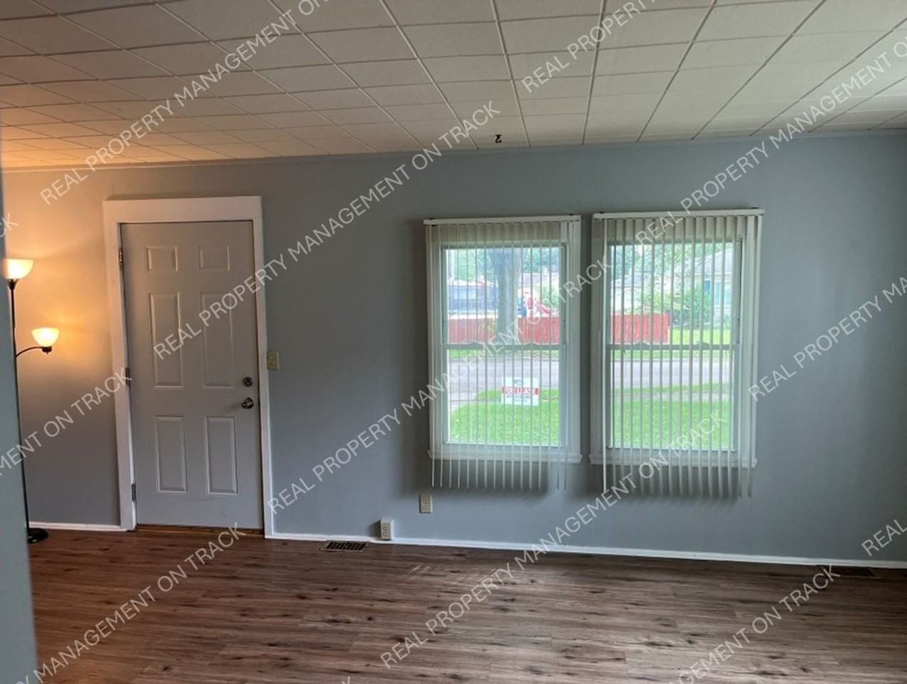 2823 Garfield Dr - Photo 3 of 11