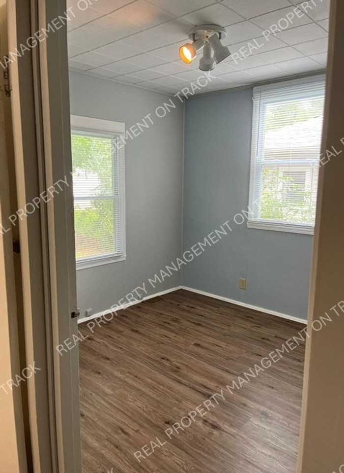 2823 Garfield Dr - Photo 6 of 11