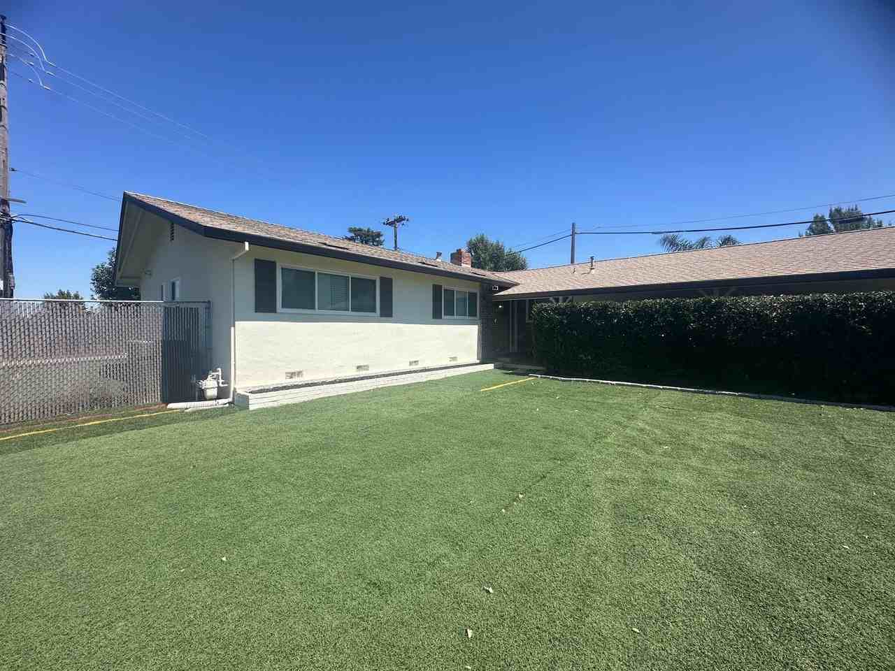 9101 Rosewood Dr - Photo 5 of 50