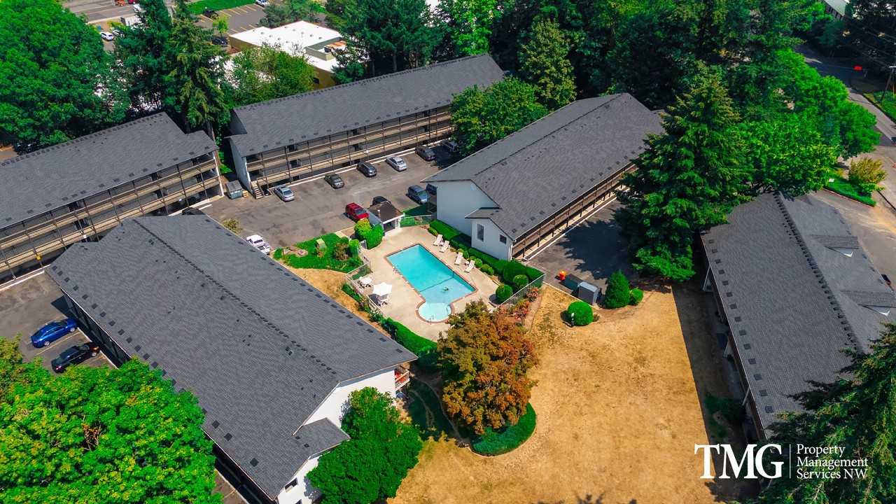 The Maples - Photo 4 of 17