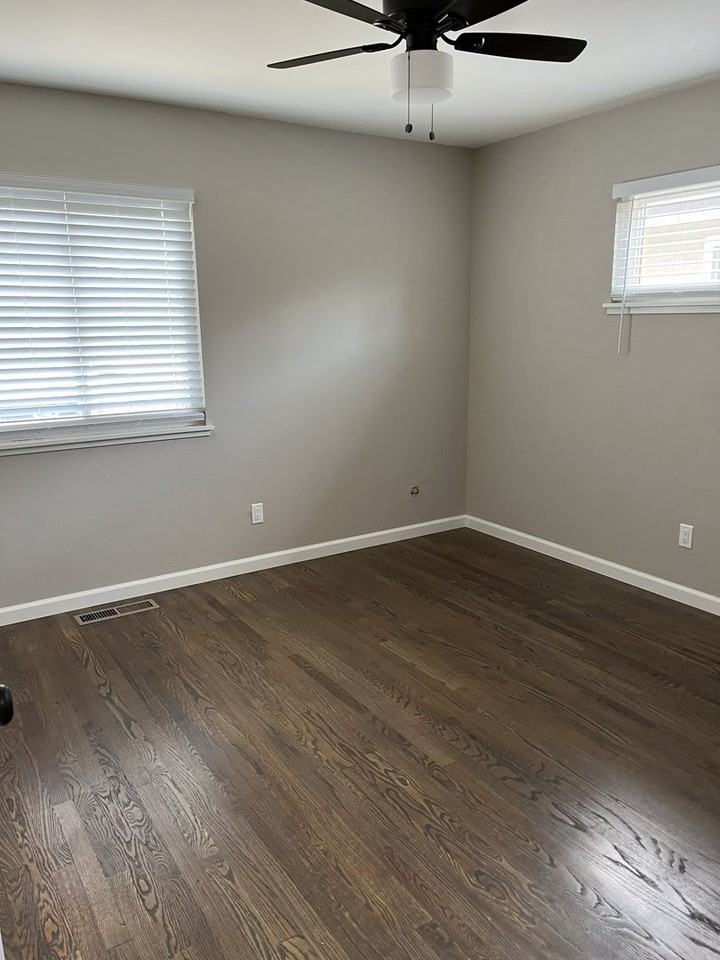 1311 Spruce Dr - Photo 3 of 16