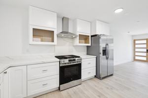 featured image of 1120 Davis St