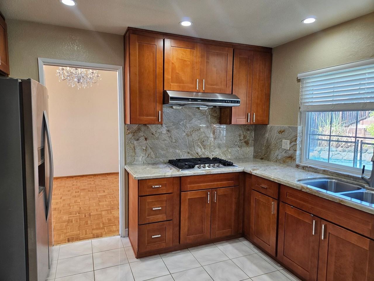 3076 Valleywood Ct - Photo 7 of 24