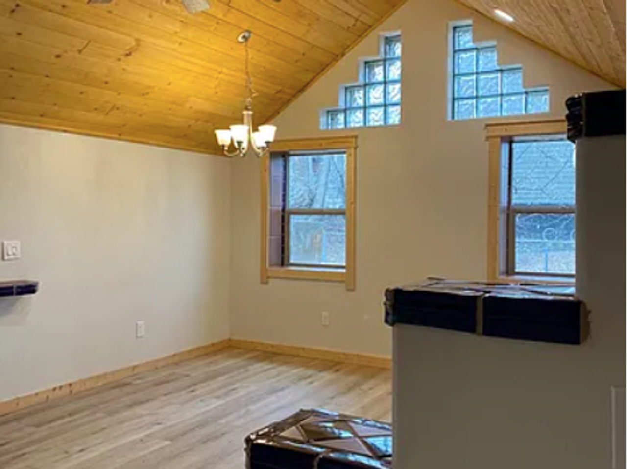 415 E Ashurst Ave - Photo 3 of 17