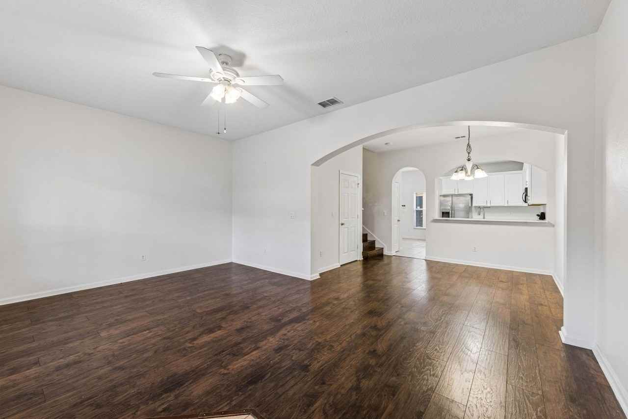 16076 Old Ash Loop - Photo 4 of 24