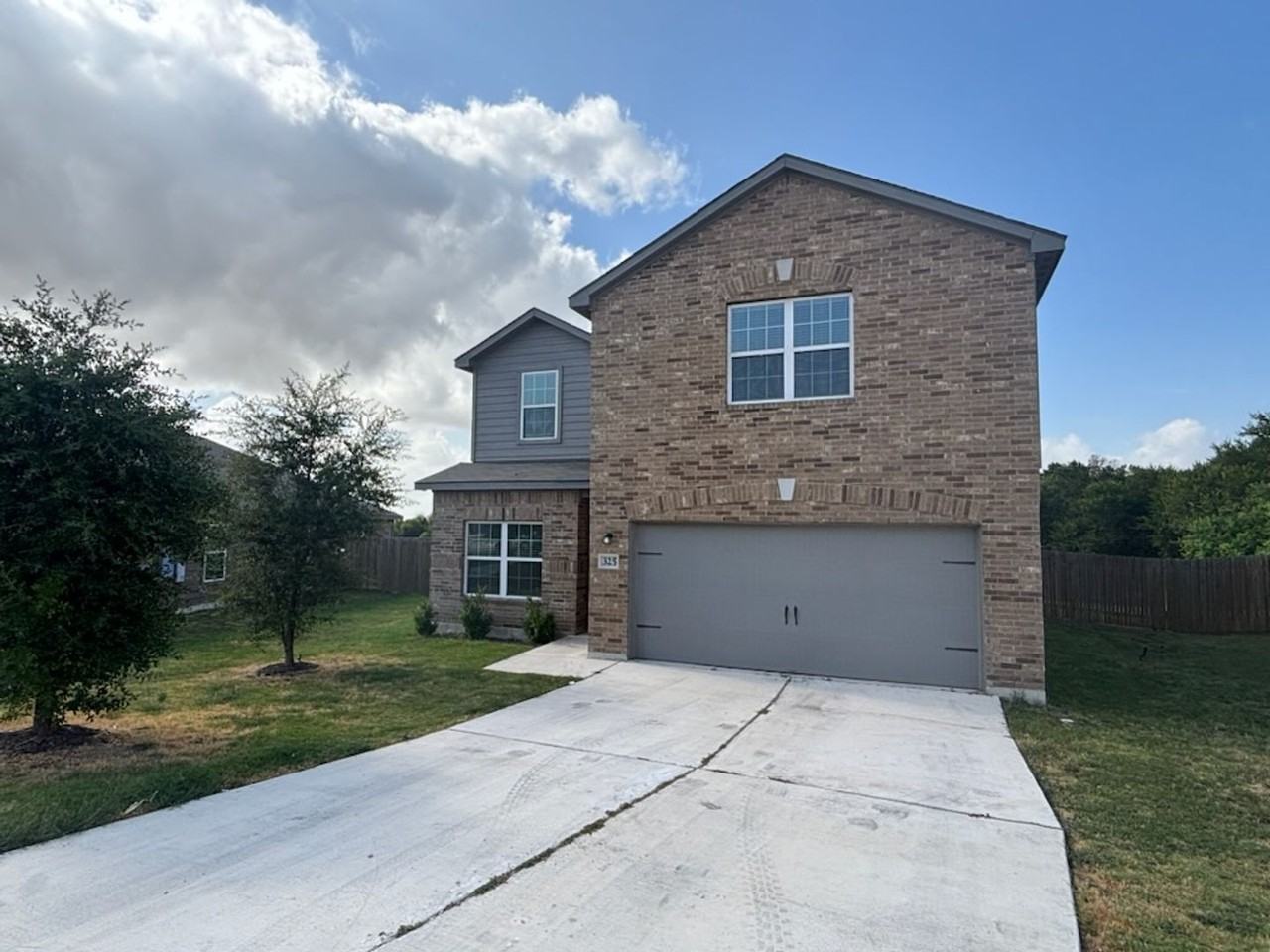 325 Crescent Park Dr - Photo 4 of 24