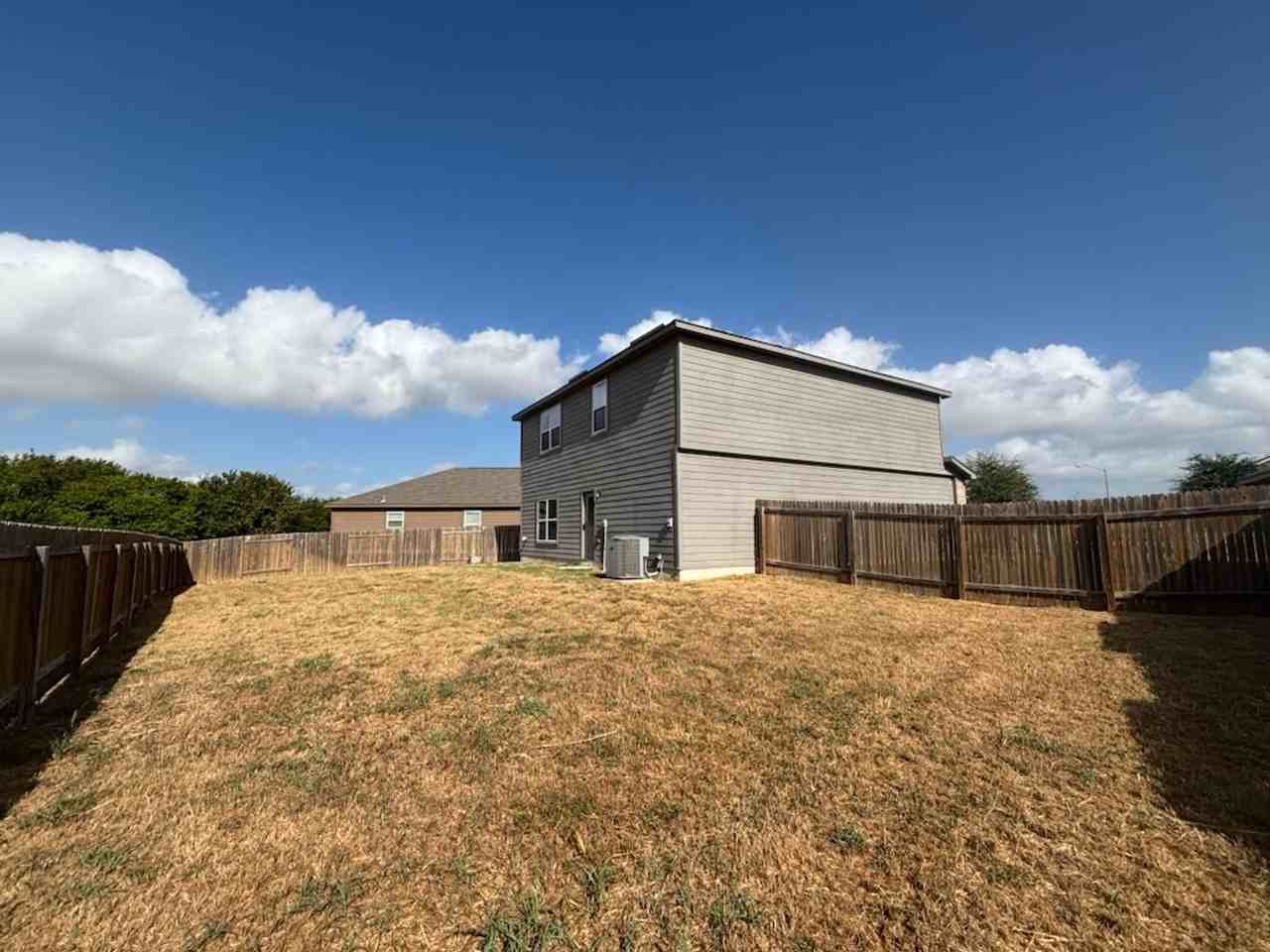 325 Crescent Park Dr - Photo 5 of 24