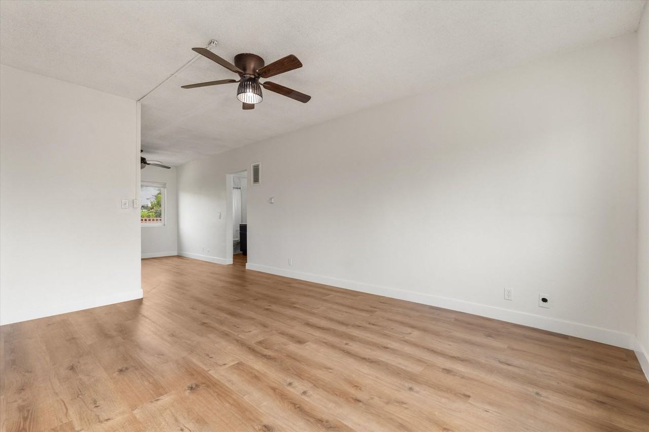 3925 Barrett Rd - Photo 6 of 23