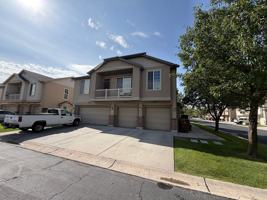 featured image of 977 Chelsea Ln