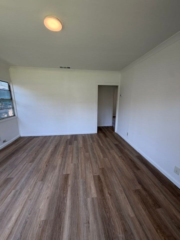 540 Dunbar St - Photo 2 of 8