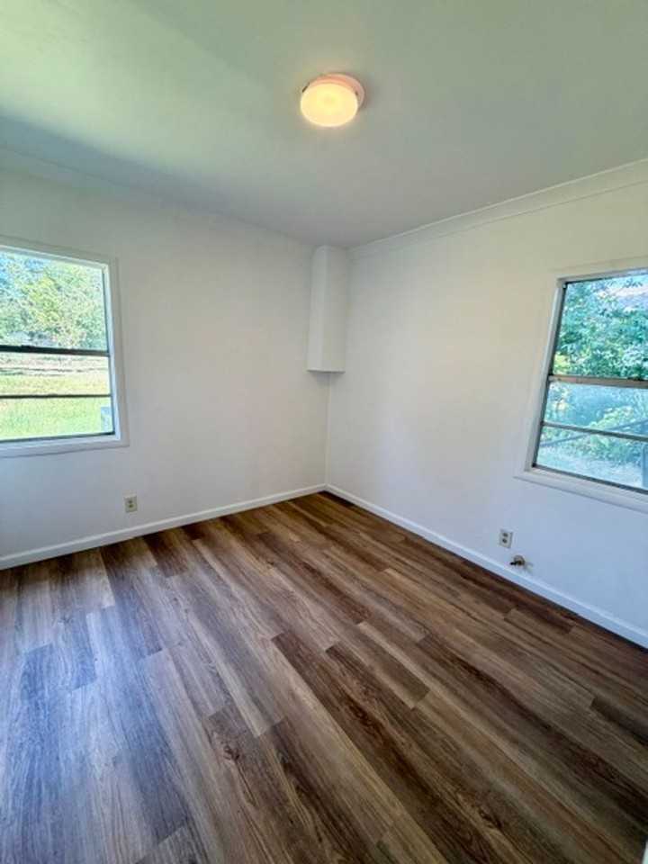 540 Dunbar St - Photo 6 of 8